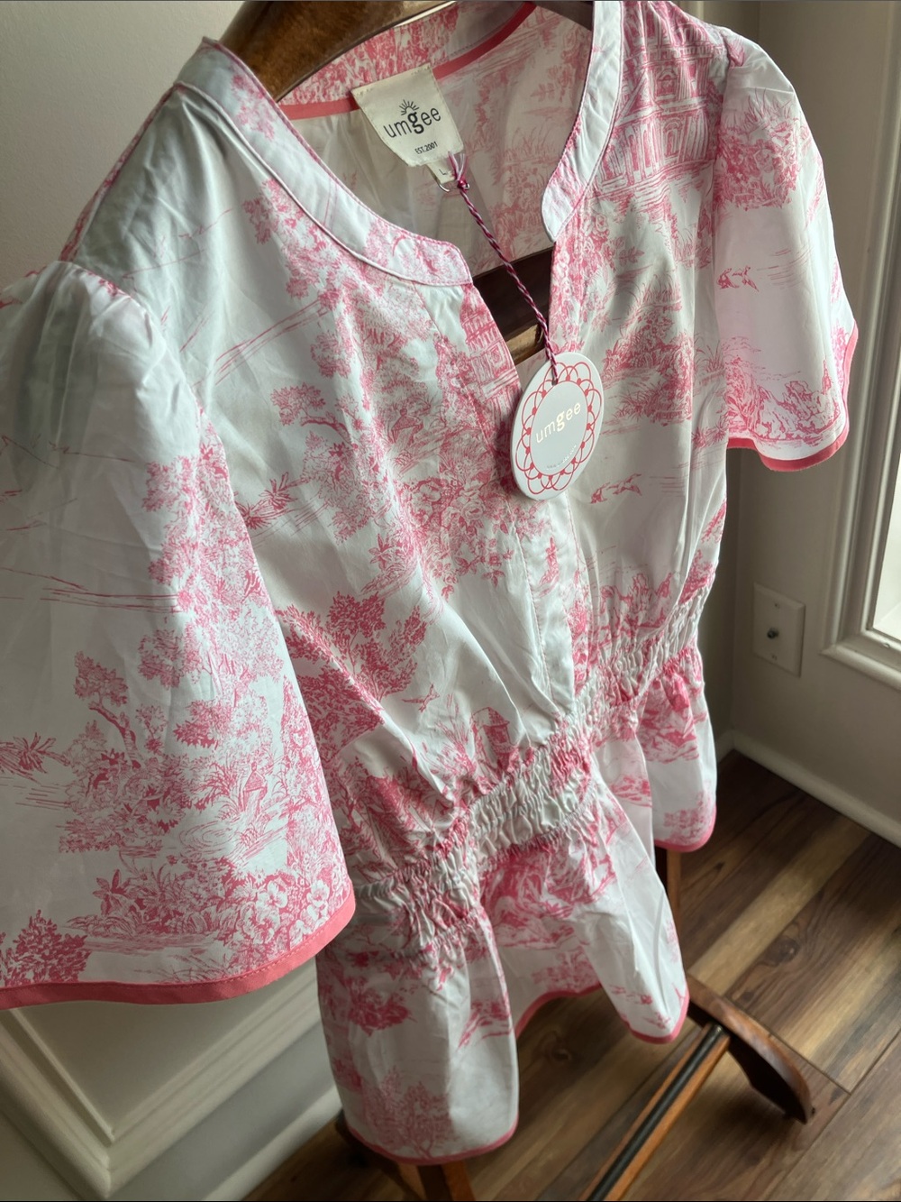 Umgee White and Pink Toile Peplum Blouse - Picture 4 of 4